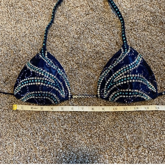 Like new Maggie Keaveny custom figure show suit. - Picture 7 of 12